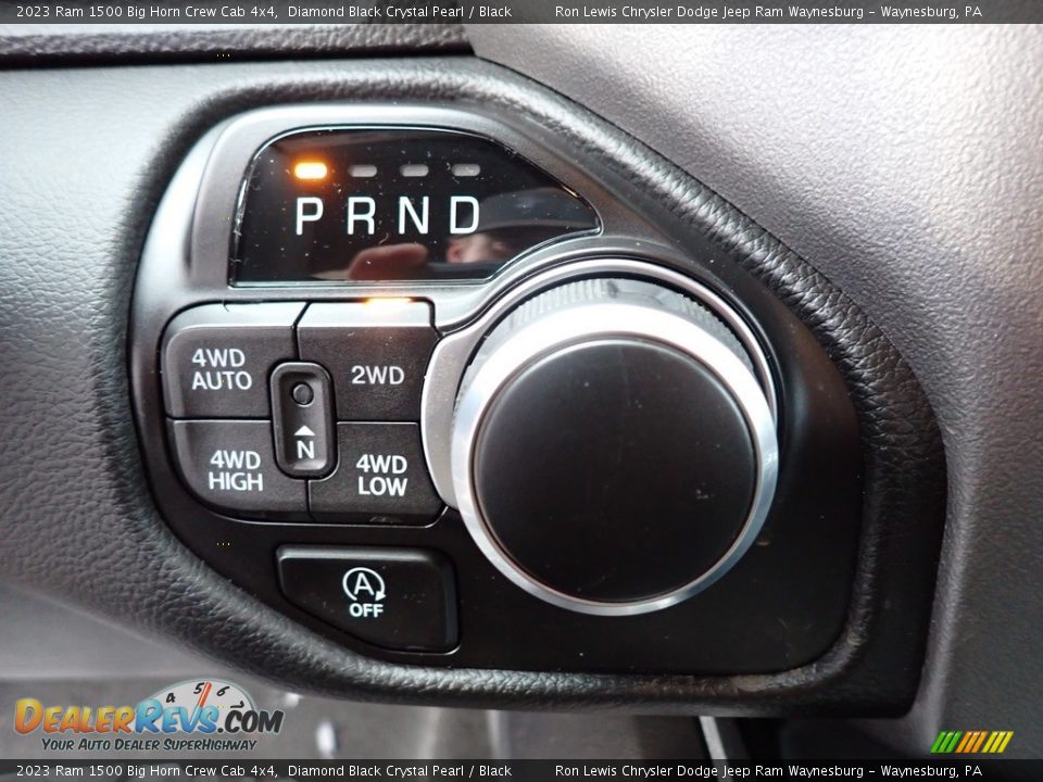 2023 Ram 1500 Big Horn Crew Cab 4x4 Diamond Black Crystal Pearl / Black Photo #17