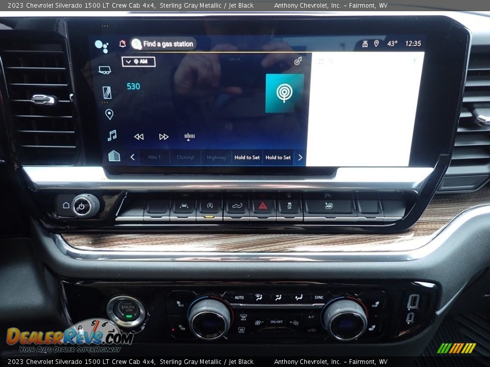 Controls of 2023 Chevrolet Silverado 1500 LT Crew Cab 4x4 Photo #20