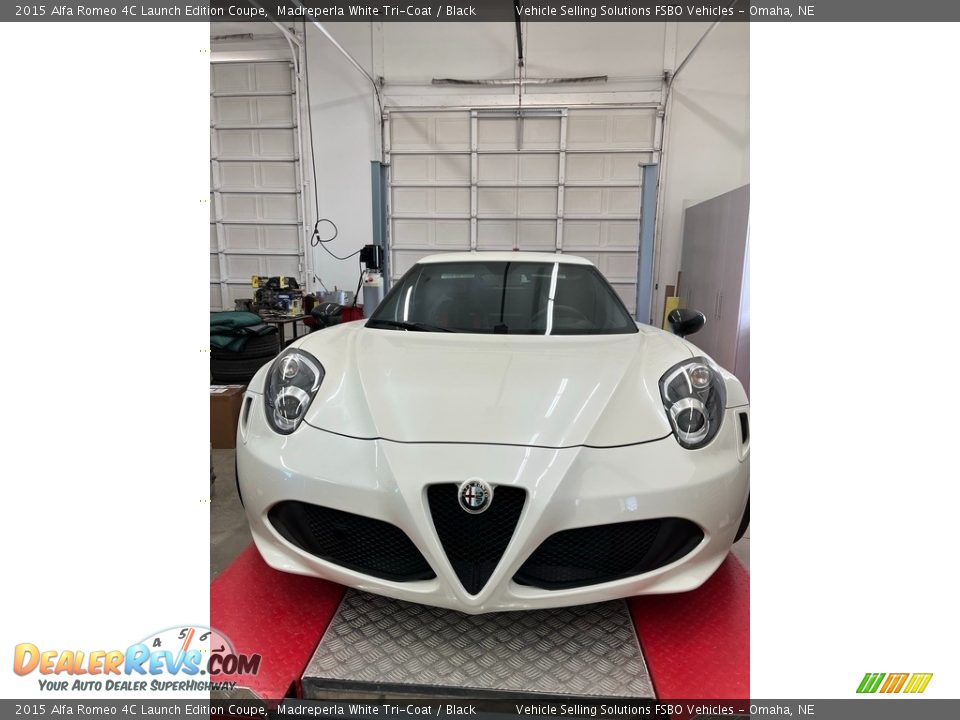 Madreperla White Tri-Coat 2015 Alfa Romeo 4C Launch Edition Coupe Photo #7