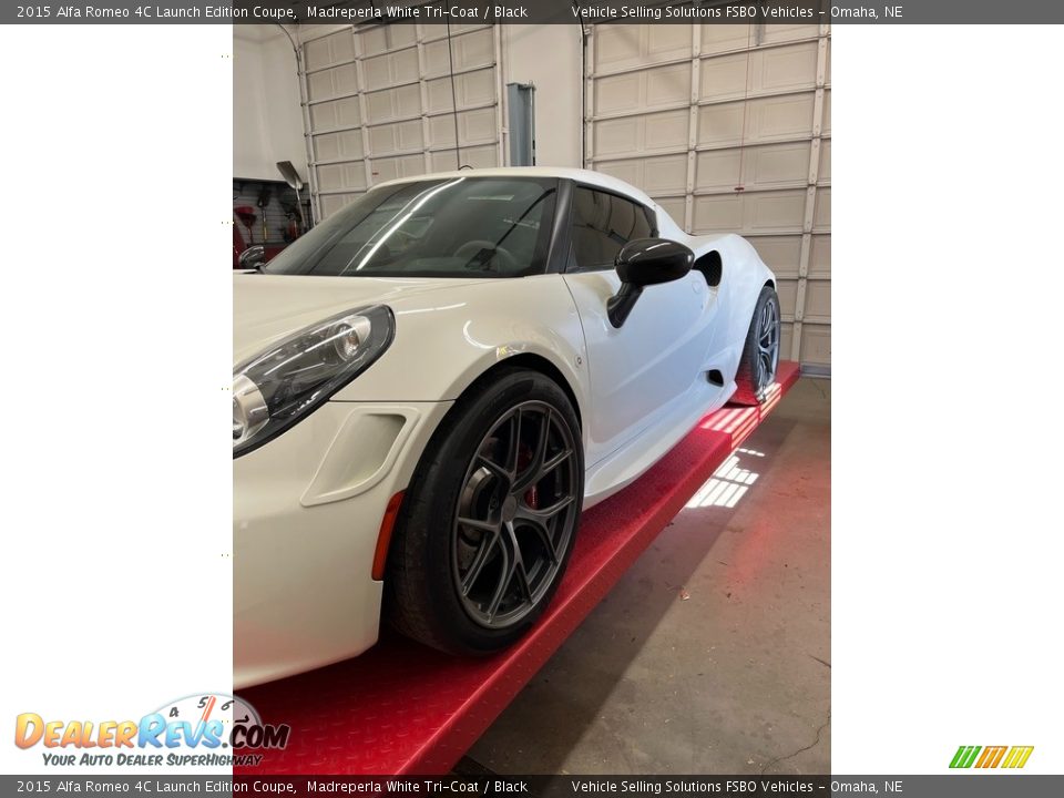 2015 Alfa Romeo 4C Launch Edition Coupe Madreperla White Tri-Coat / Black Photo #9