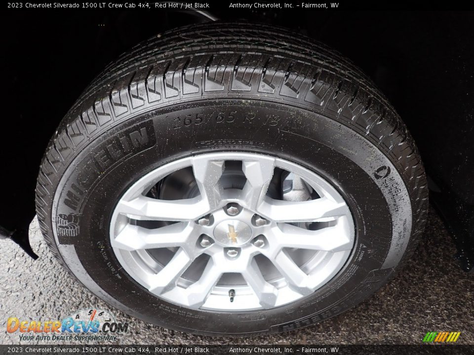 2023 Chevrolet Silverado 1500 LT Crew Cab 4x4 Red Hot / Jet Black Photo #10