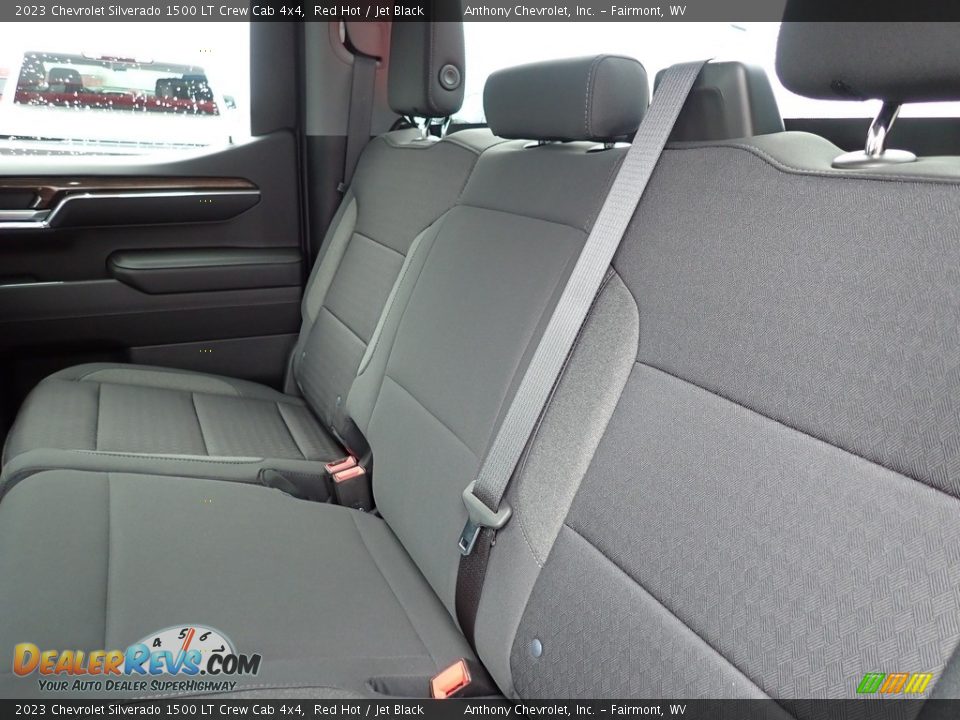 2023 Chevrolet Silverado 1500 LT Crew Cab 4x4 Red Hot / Jet Black Photo #12