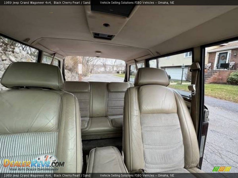 Front Seat of 1989 Jeep Grand Wagoneer 4x4 Photo #9