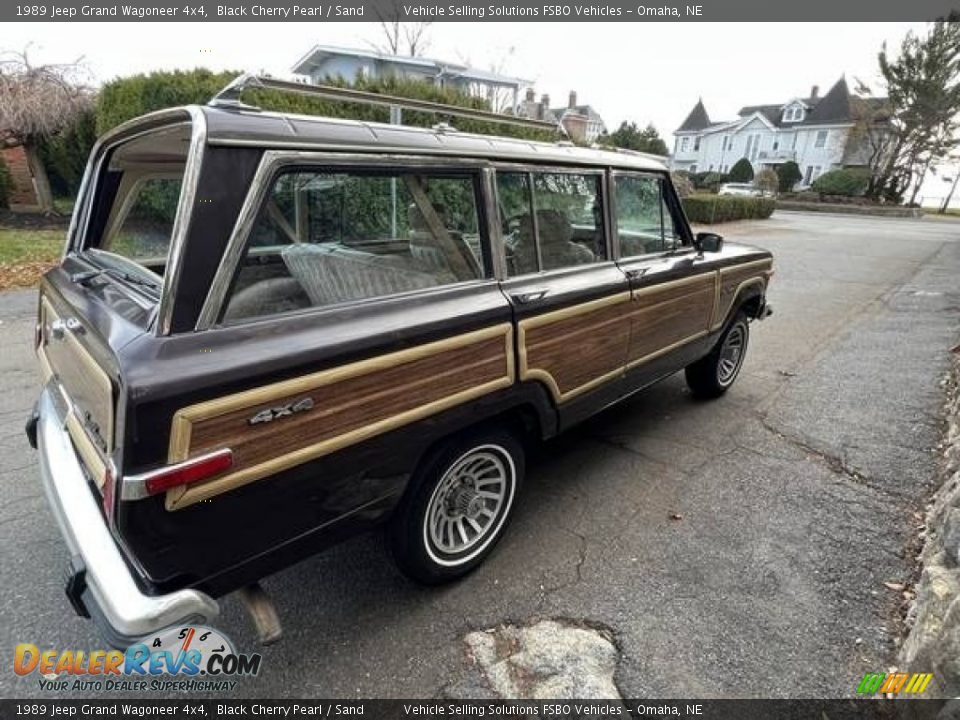 1989 Jeep Grand Wagoneer 4x4 Black Cherry Pearl / Sand Photo #16