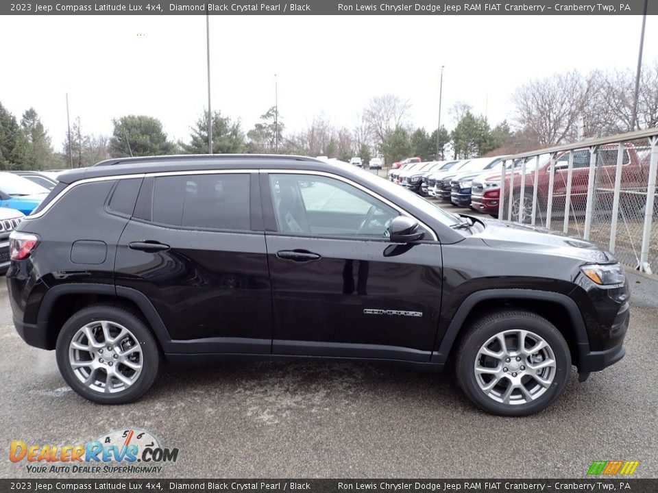 2023 Jeep Compass Latitude Lux 4x4 Diamond Black Crystal Pearl / Black Photo #6