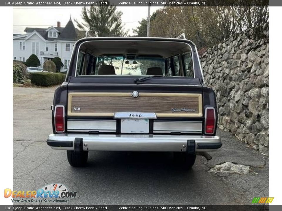 1989 Jeep Grand Wagoneer 4x4 Black Cherry Pearl / Sand Photo #17