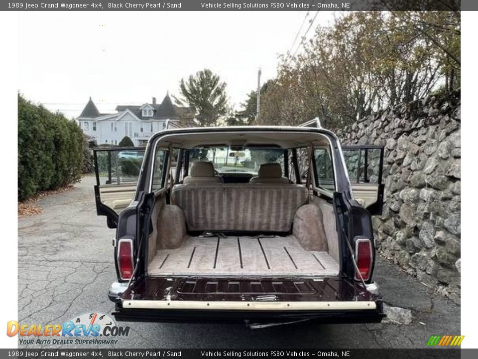 1989 Jeep Grand Wagoneer 4x4 Trunk Photo #18