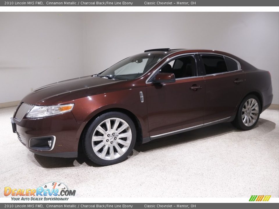 Front 3/4 View of 2010 Lincoln MKS FWD Photo #3