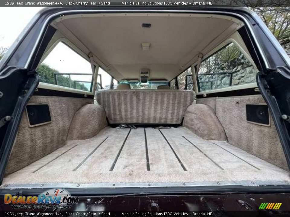 1989 Jeep Grand Wagoneer 4x4 Trunk Photo #19