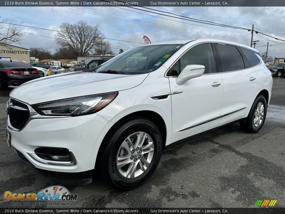 Front 3/4 View of 2019 Buick Enclave Essence Photo #3