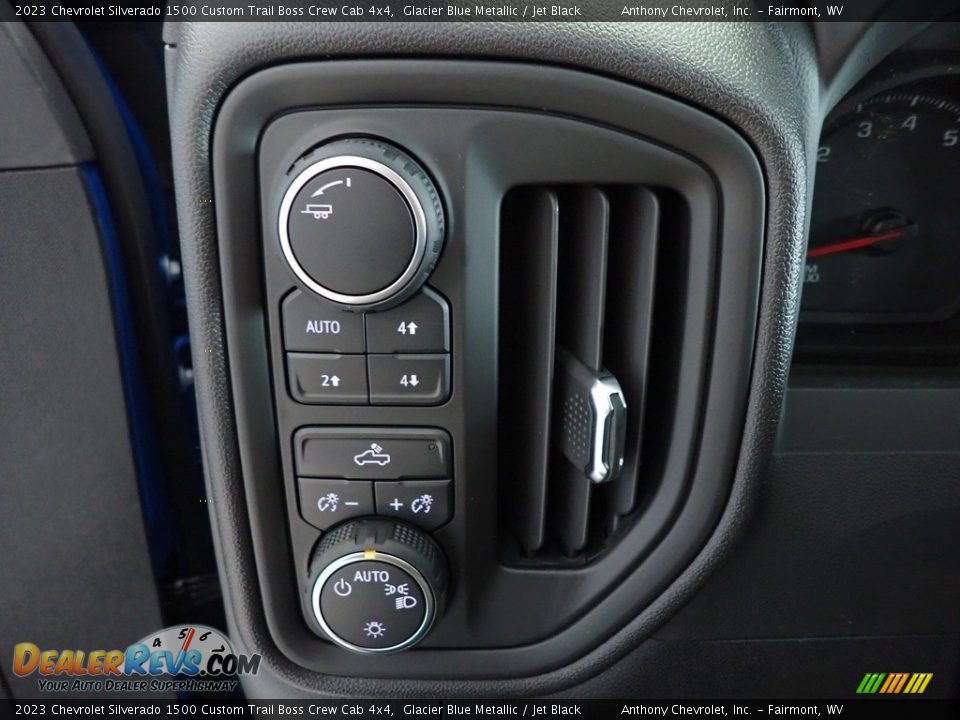 2023 Chevrolet Silverado 1500 Custom Trail Boss Crew Cab 4x4 Glacier Blue Metallic / Jet Black Photo #16