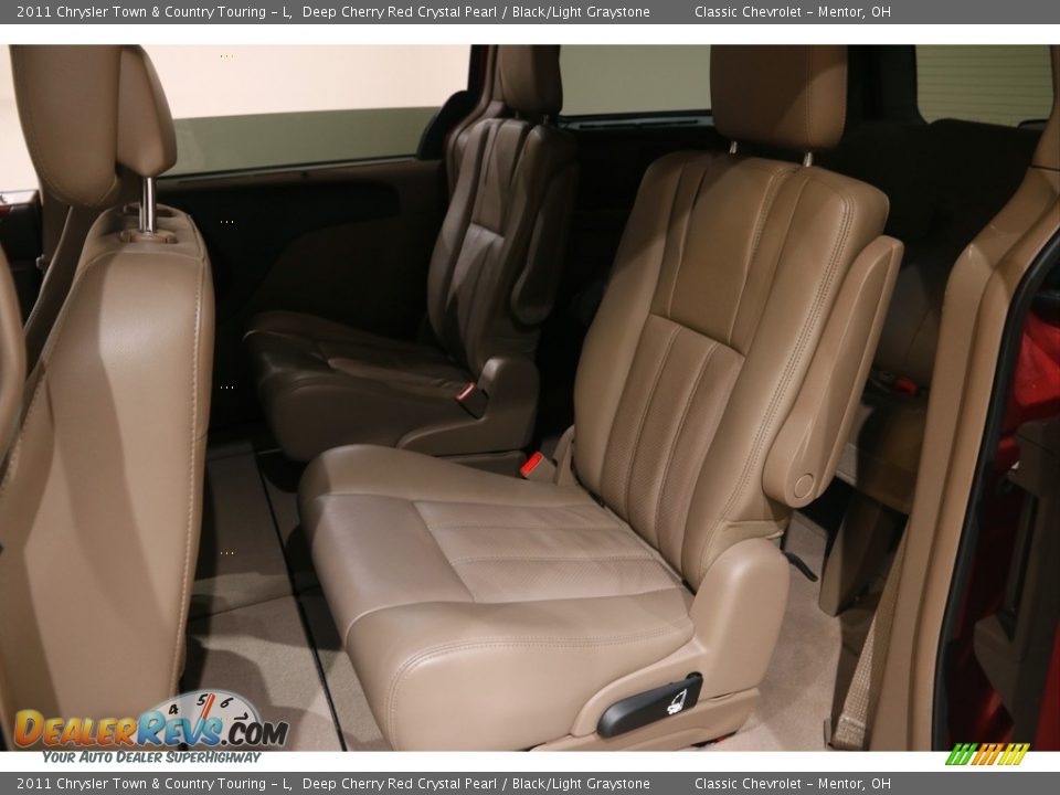 2011 Chrysler Town & Country Touring - L Deep Cherry Red Crystal Pearl / Black/Light Graystone Photo #19