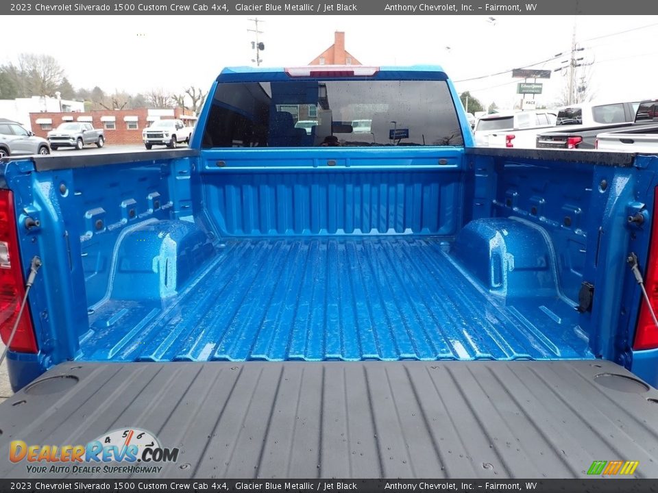 2023 Chevrolet Silverado 1500 Custom Crew Cab 4x4 Glacier Blue Metallic / Jet Black Photo #5