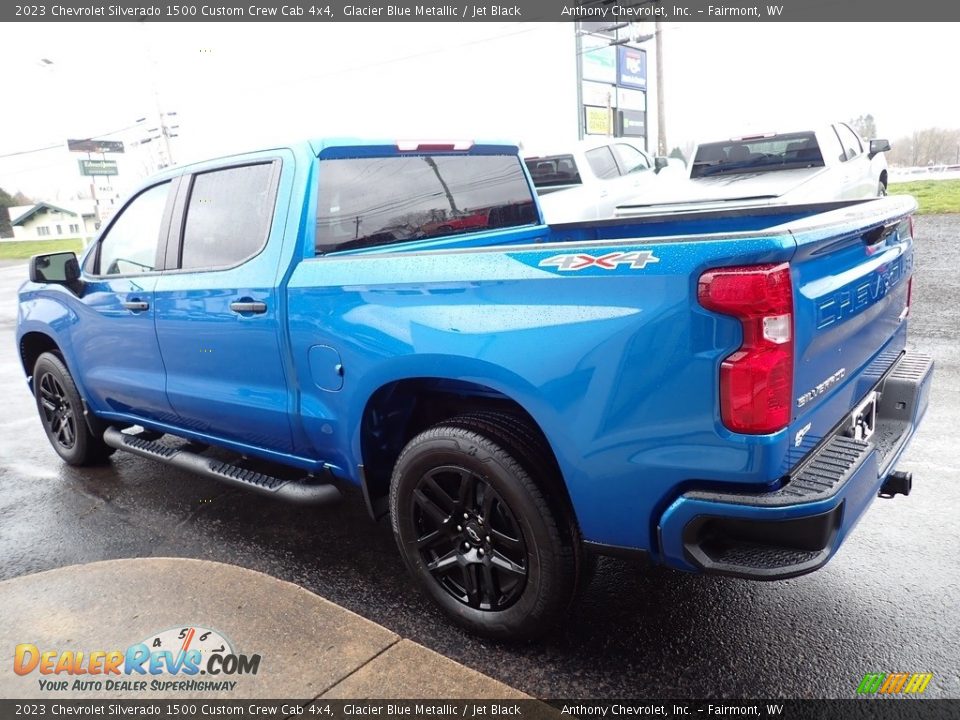 2023 Chevrolet Silverado 1500 Custom Crew Cab 4x4 Glacier Blue Metallic / Jet Black Photo #6