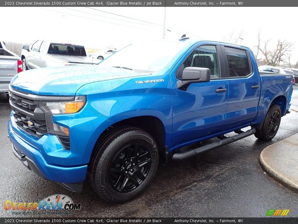 2023 Chevrolet Silverado 1500 Custom Crew Cab 4x4 Glacier Blue Metallic / Jet Black Photo #8