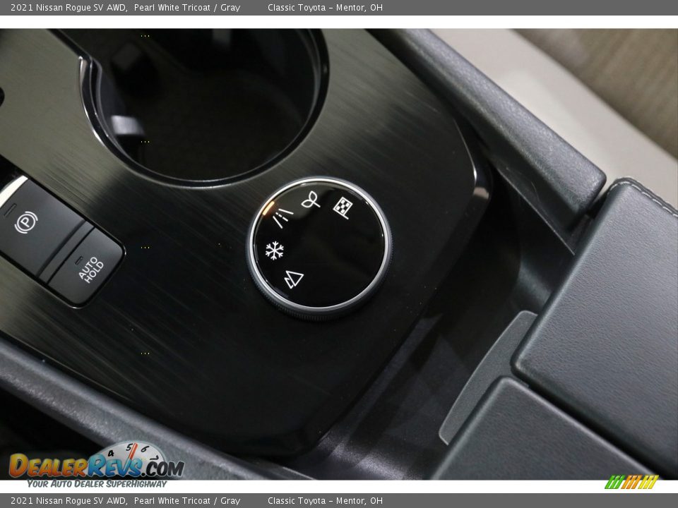 2021 Nissan Rogue SV AWD Pearl White Tricoat / Gray Photo #15