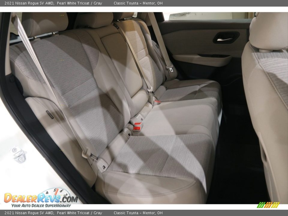 2021 Nissan Rogue SV AWD Pearl White Tricoat / Gray Photo #17