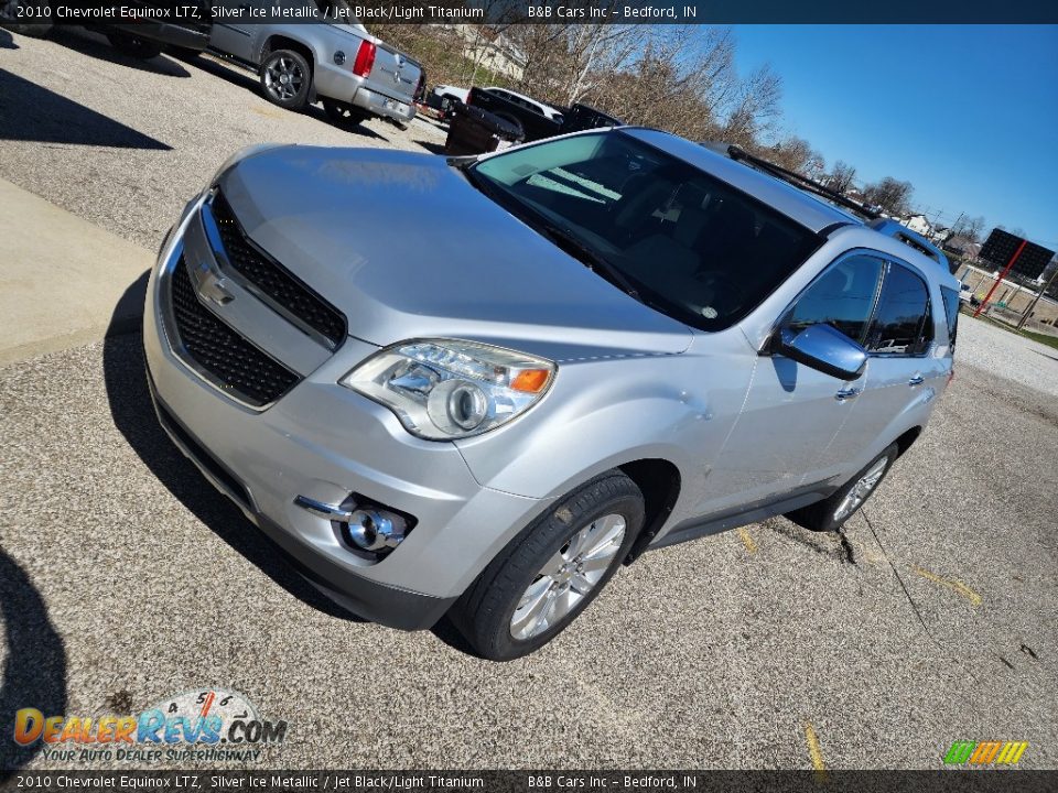 Front 3/4 View of 2010 Chevrolet Equinox LTZ Photo #7