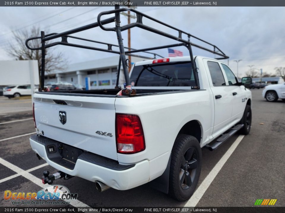 2016 Ram 1500 Express Crew Cab 4x4 Bright White / Black/Diesel Gray Photo #6