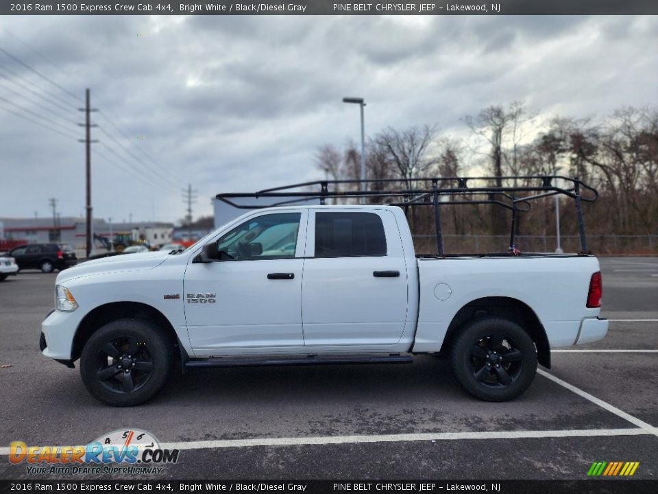 2016 Ram 1500 Express Crew Cab 4x4 Bright White / Black/Diesel Gray Photo #9