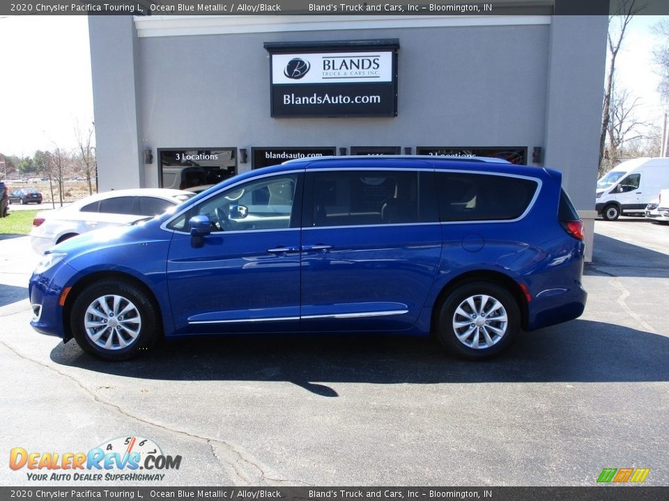 2020 Chrysler Pacifica Touring L Ocean Blue Metallic / Alloy/Black Photo #1