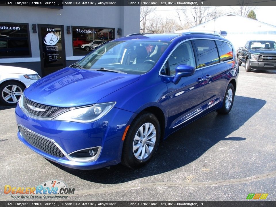 2020 Chrysler Pacifica Touring L Ocean Blue Metallic / Alloy/Black Photo #2