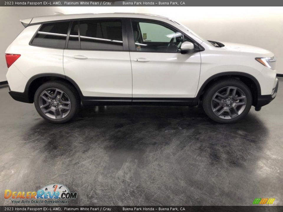 2023 Honda Passport EX-L AWD Platinum White Pearl / Gray Photo #5