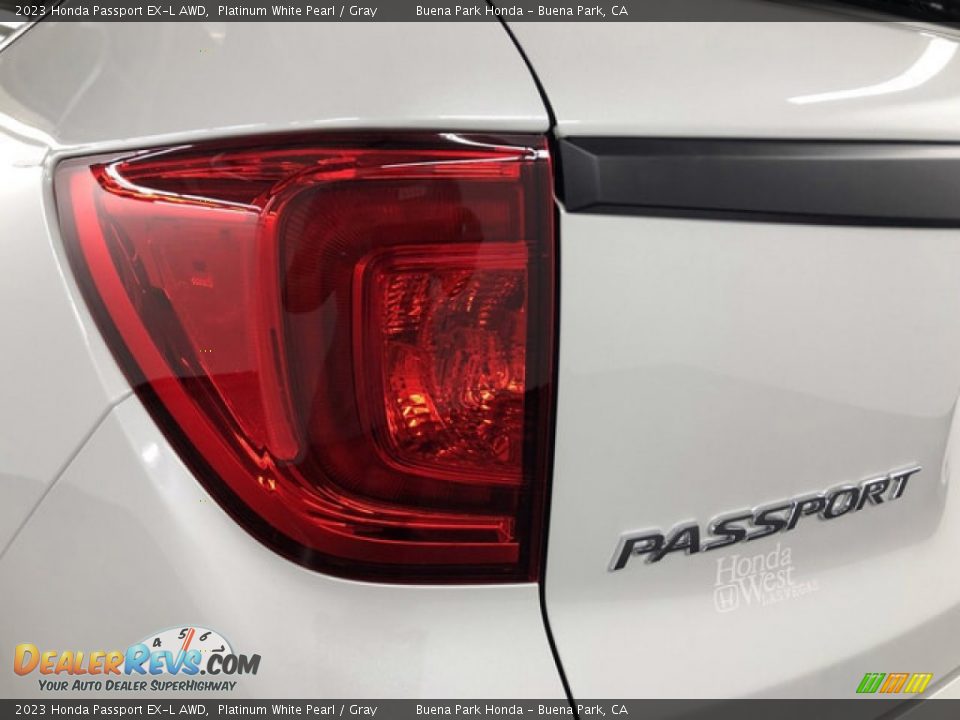 2023 Honda Passport EX-L AWD Platinum White Pearl / Gray Photo #7