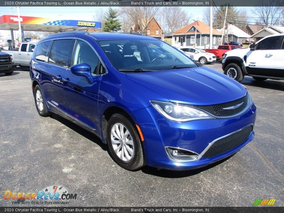 2020 Chrysler Pacifica Touring L Ocean Blue Metallic / Alloy/Black Photo #5