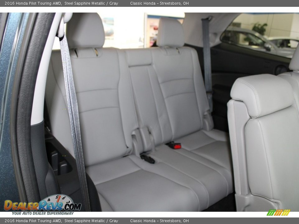 Rear Seat of 2016 Honda Pilot Touring AWD Photo #21