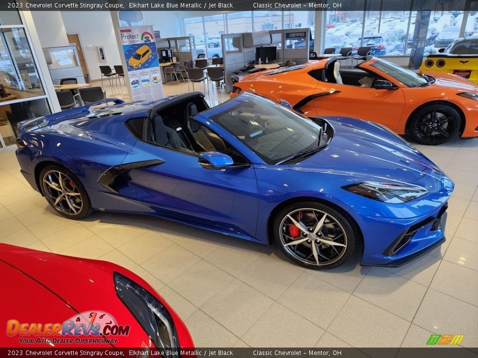 Front 3/4 View of 2023 Chevrolet Corvette Stingray Coupe Photo #1