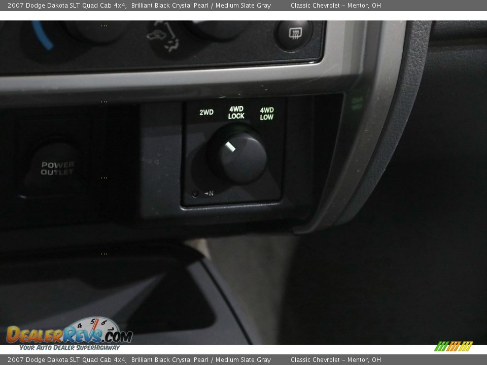 2007 Dodge Dakota SLT Quad Cab 4x4 Brilliant Black Crystal Pearl / Medium Slate Gray Photo #10