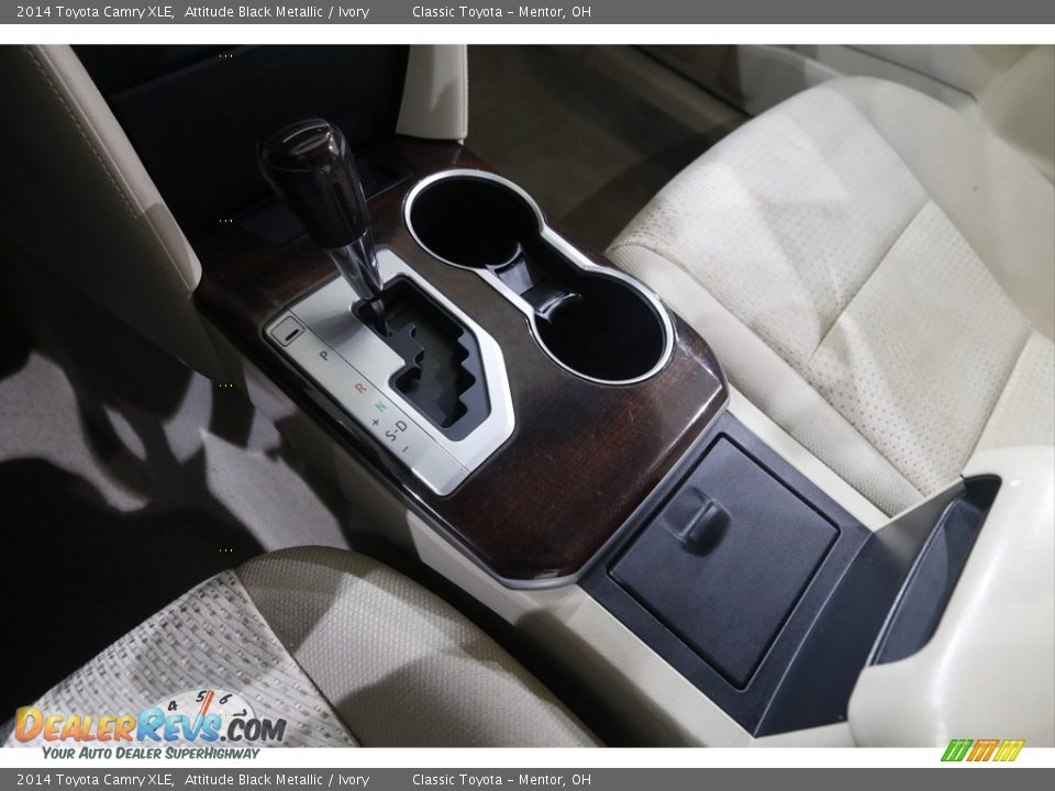 2014 Toyota Camry XLE Attitude Black Metallic / Ivory Photo #13