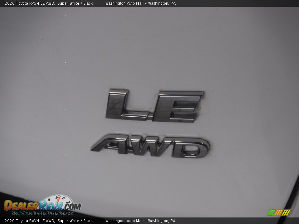 2020 Toyota RAV4 LE AWD Super White / Black Photo #18