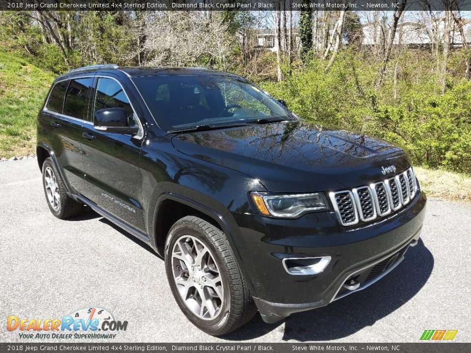 Front 3/4 View of 2018 Jeep Grand Cherokee Limited 4x4 Sterling Edition Photo #6