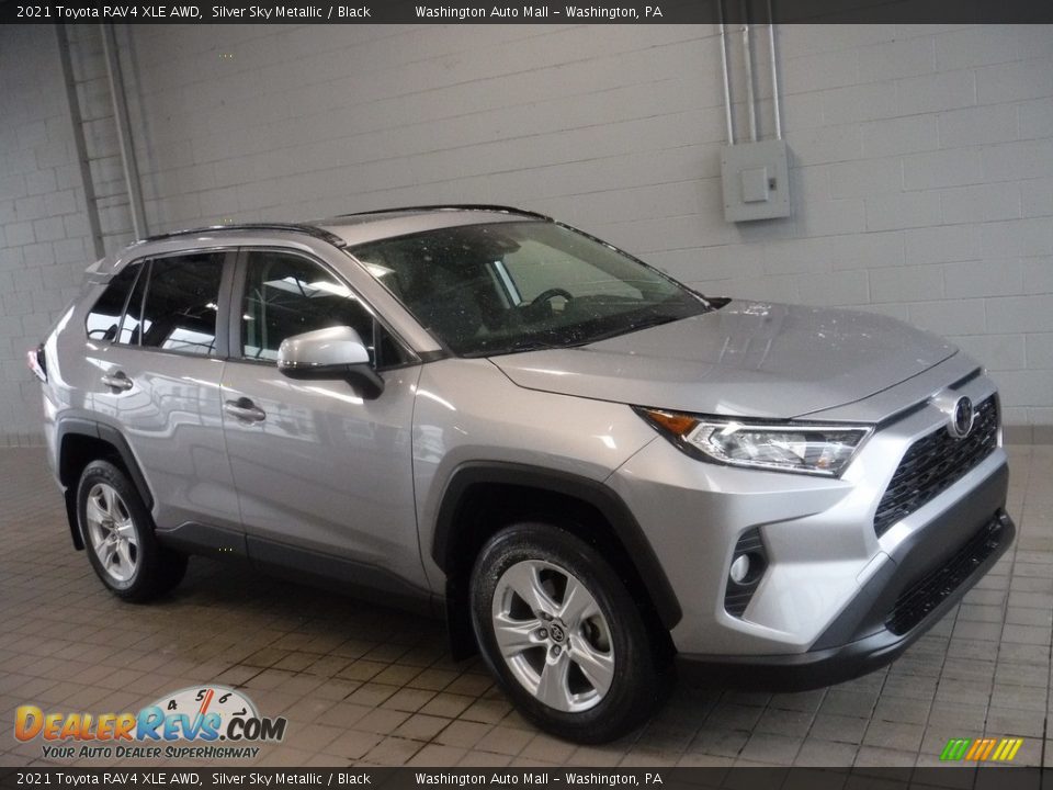 2021 Toyota RAV4 XLE AWD Silver Sky Metallic / Black Photo #1