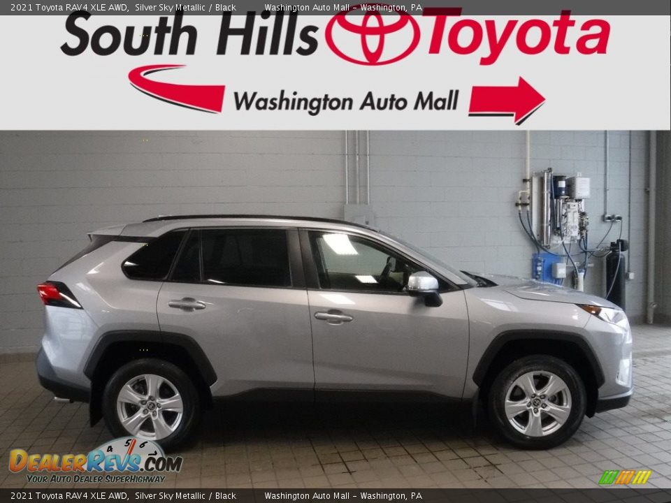 2021 Toyota RAV4 XLE AWD Silver Sky Metallic / Black Photo #2