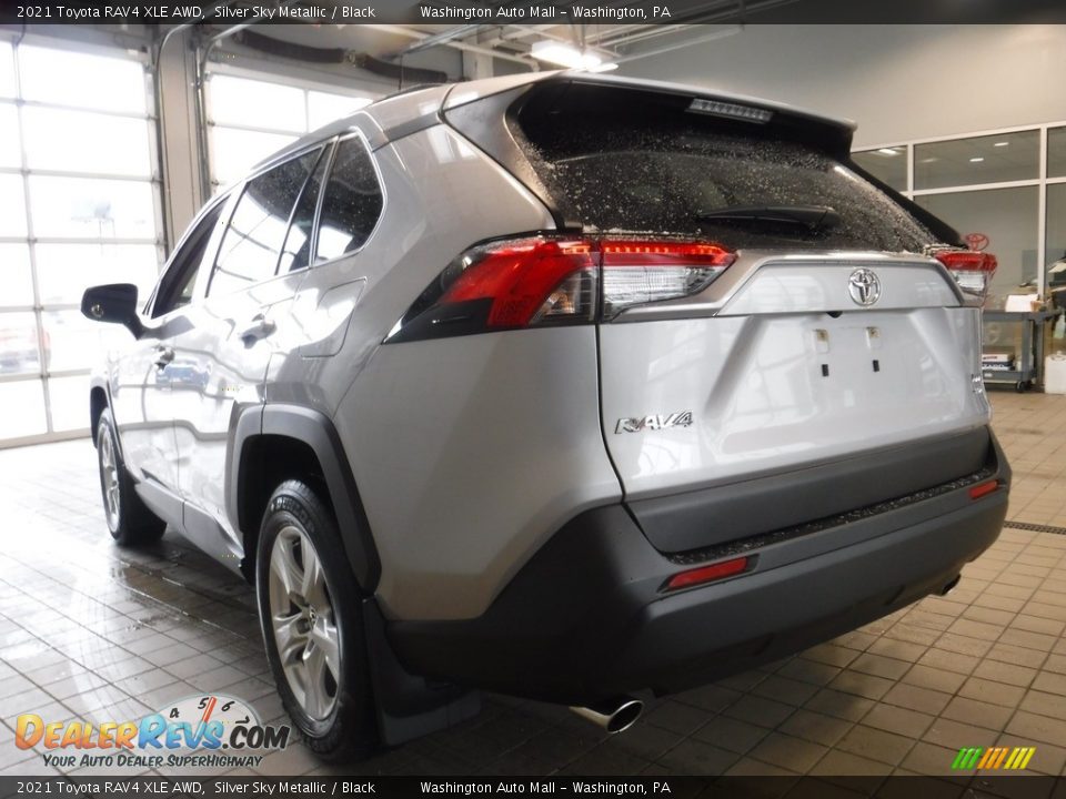 2021 Toyota RAV4 XLE AWD Silver Sky Metallic / Black Photo #13