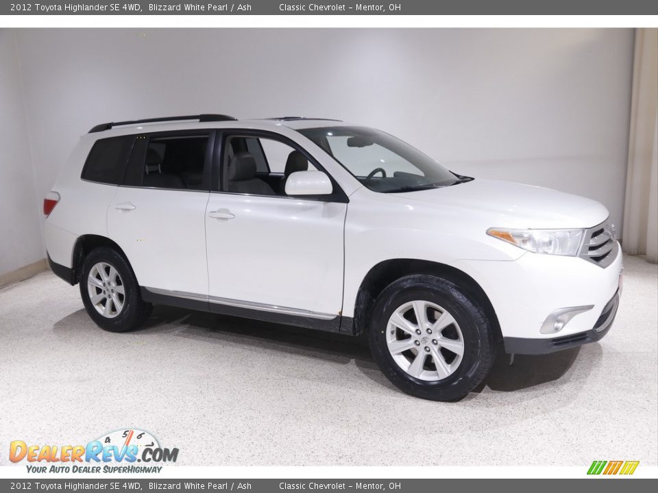 2012 Toyota Highlander SE 4WD Blizzard White Pearl / Ash Photo #1