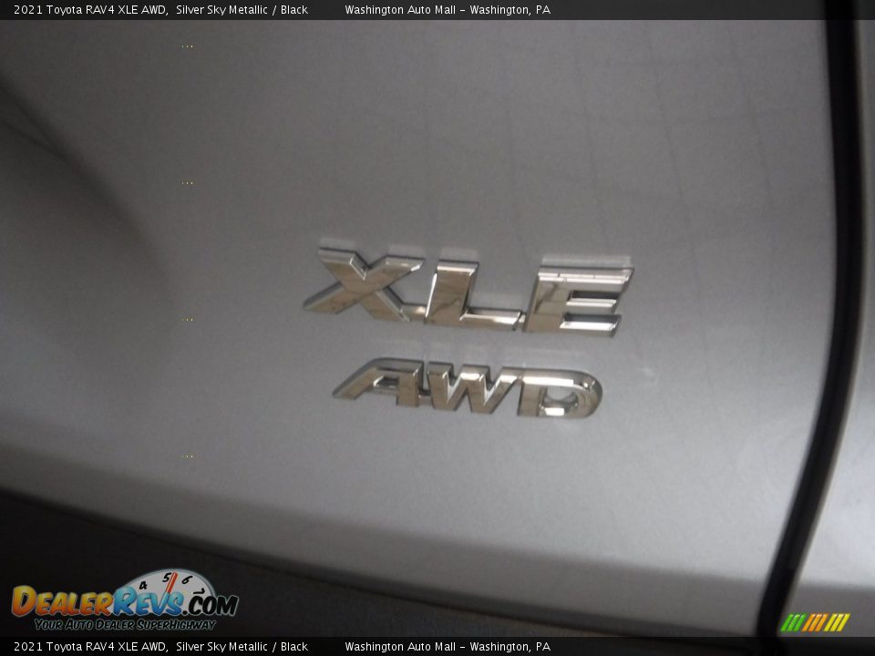 2021 Toyota RAV4 XLE AWD Silver Sky Metallic / Black Photo #16