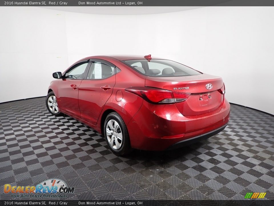2016 Hyundai Elantra SE Red / Gray Photo #4
