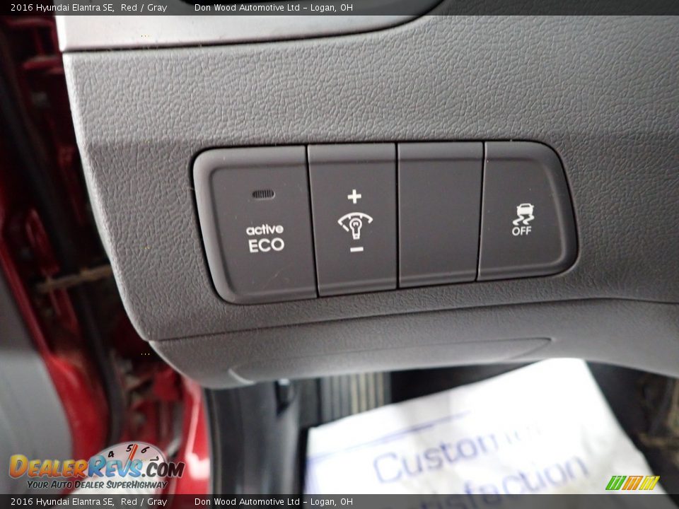 2016 Hyundai Elantra SE Red / Gray Photo #12