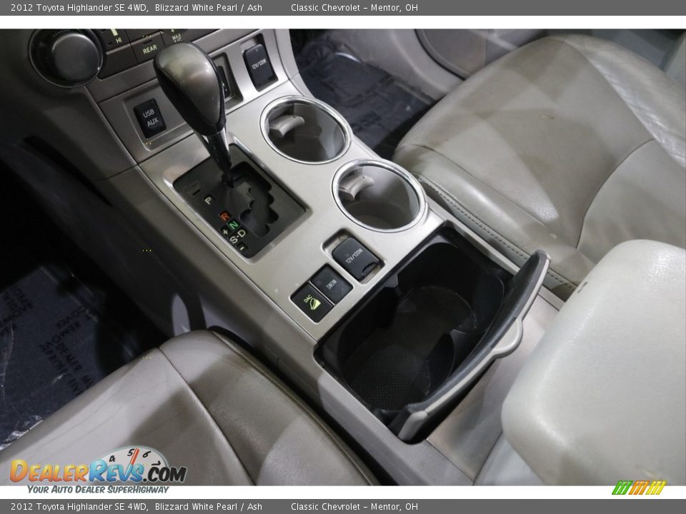 2012 Toyota Highlander SE 4WD Blizzard White Pearl / Ash Photo #13