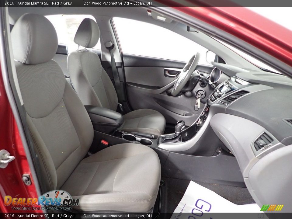 2016 Hyundai Elantra SE Red / Gray Photo #23