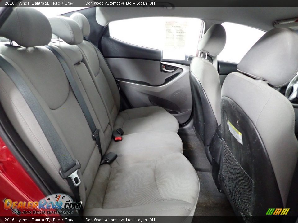 2016 Hyundai Elantra SE Red / Gray Photo #25