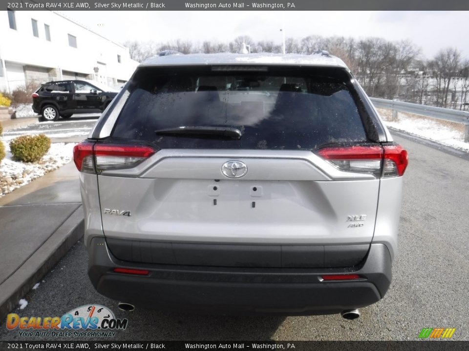 2021 Toyota RAV4 XLE AWD Silver Sky Metallic / Black Photo #12