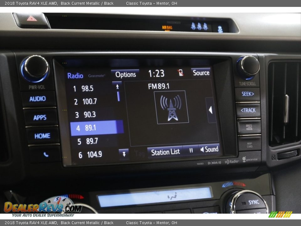 2018 Toyota RAV4 XLE AWD Black Current Metallic / Black Photo #10