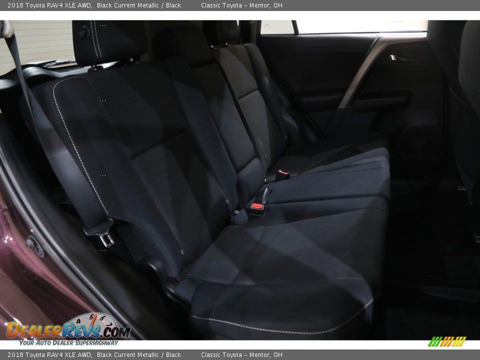 2018 Toyota RAV4 XLE AWD Black Current Metallic / Black Photo #17