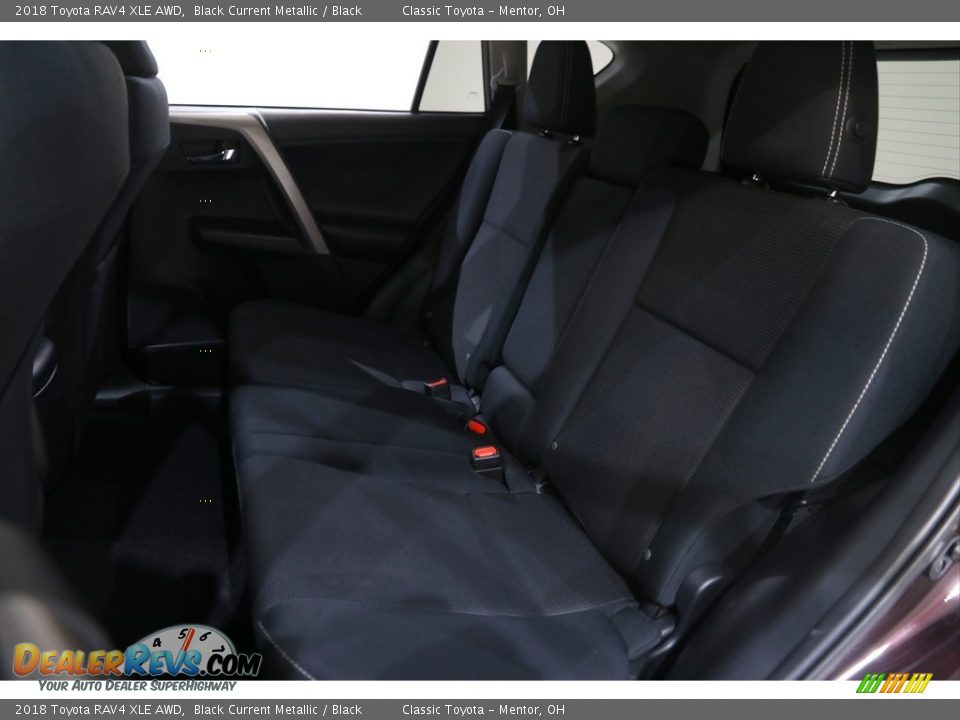 2018 Toyota RAV4 XLE AWD Black Current Metallic / Black Photo #18