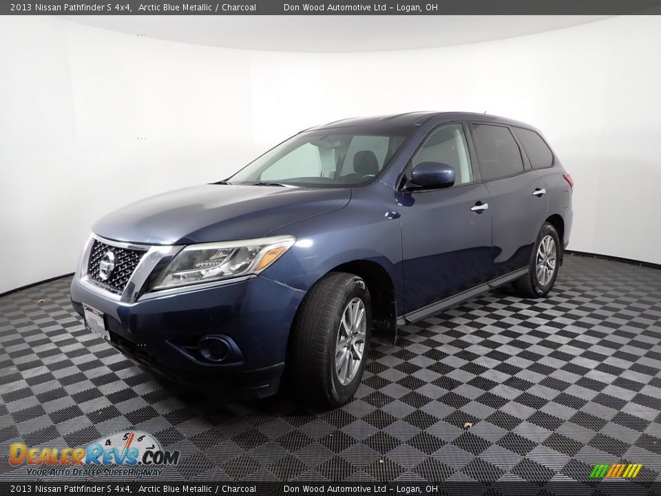 2013 Nissan Pathfinder S 4x4 Arctic Blue Metallic / Charcoal Photo #4